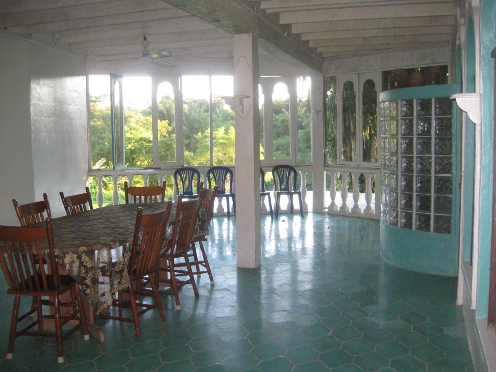 Banana Bank Lodge & Jungle Horseback Adventures Belmopan Rom bilde